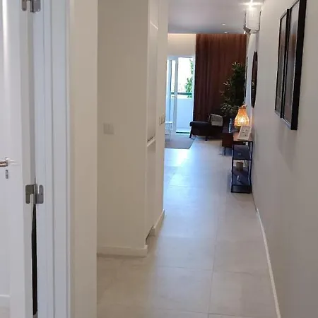 Apartment 211 Moderno Com Vista A Piscina No Centro Da