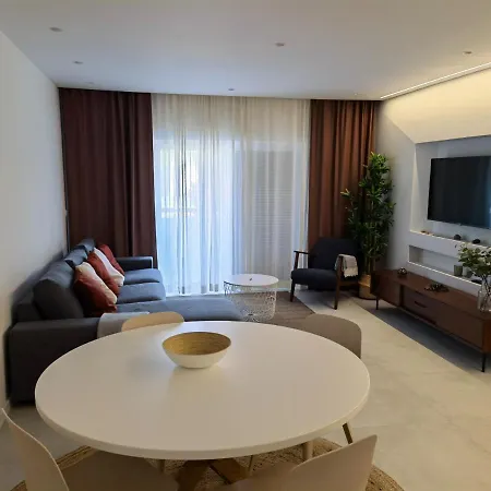 Apartment 211 Moderno Com Vista A Piscina No Centro Da