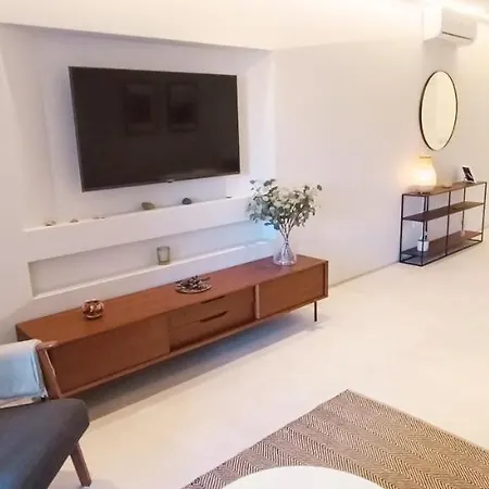Appartement 211 Moderno Com Vista A Piscina No Centro Da *