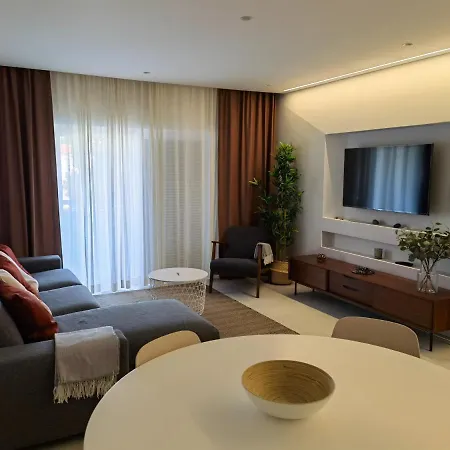 211 Moderno Com Vista A Piscina No Centro Da * Албуфейра