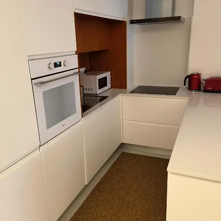 Apartamento 211 Moderno Com Vista A Piscina No Centro Da