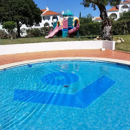 Apartment 211 Moderno Com Vista A Piscina No Centro Da *