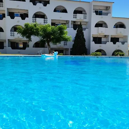 Διαμέρισμα 211 Moderno Com Vista A Piscina No Centro Da Αλμπουφέιρα