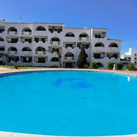 211 Moderno Com Vista A Piscina No Centro Da Αλμπουφέιρα